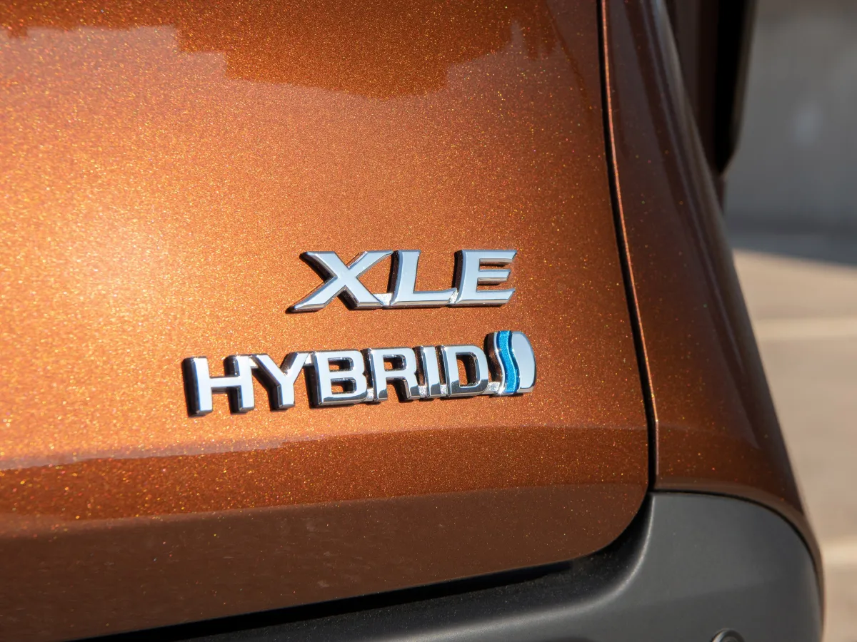 Toyota Sienna,autocango,china used car exporter,china ev exporter,chinese used car exporter,chinese used ev exporter