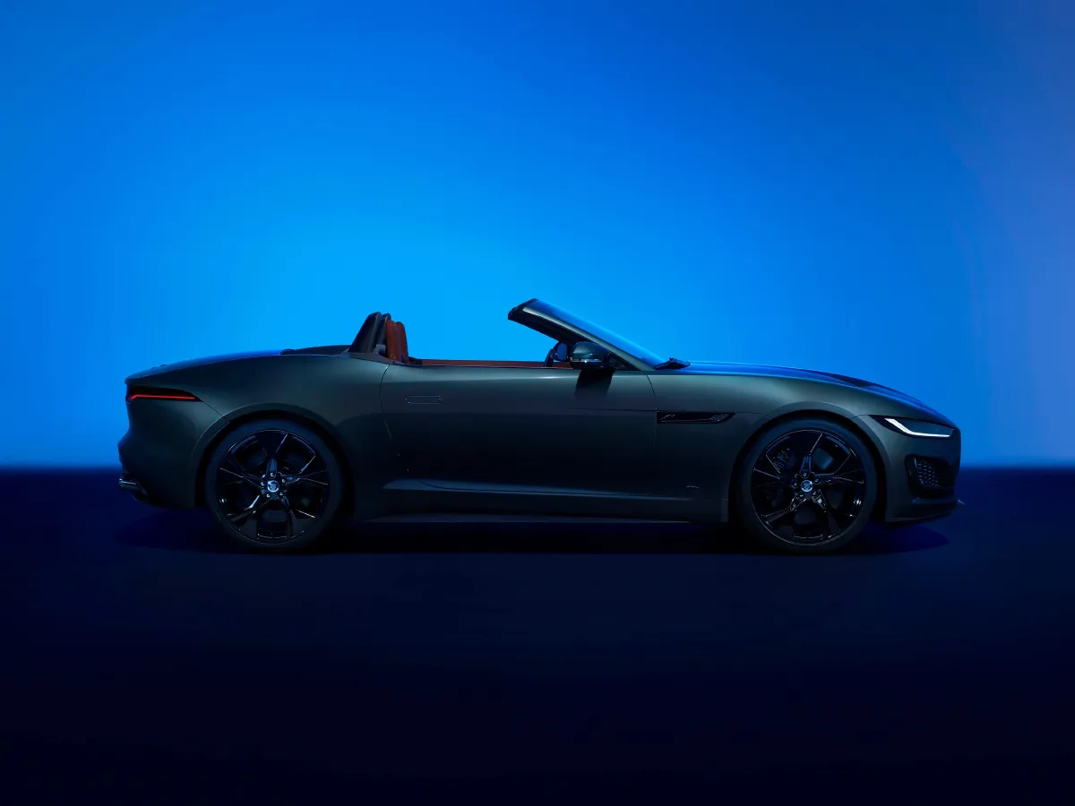 Jaguar F-TYPE,autocango,china used car exporter,china ev exporter,chinese used car exporter,chinese used ev exporter