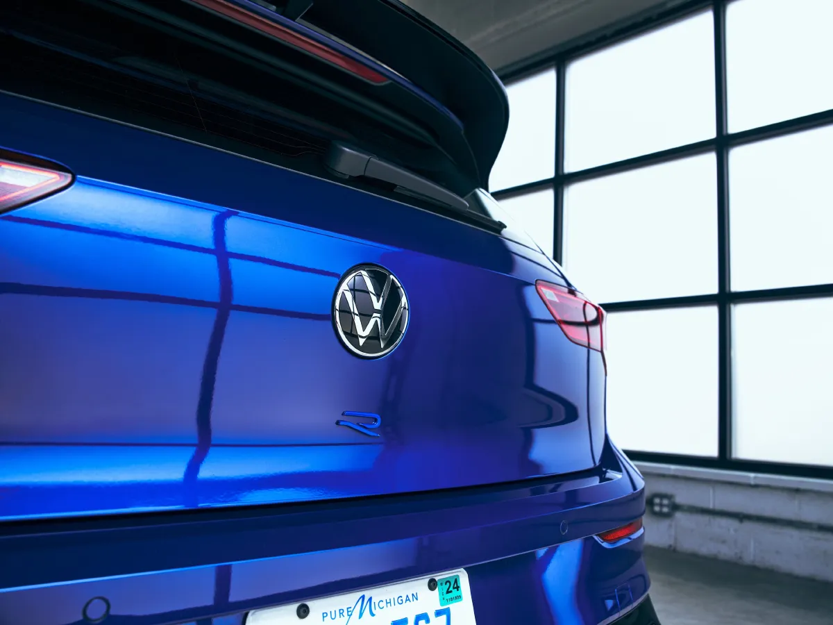 2011 Volkswagen Golf 2.0T 256HP L4 6DCT,autocango,china used car exporter,china ev exporter,chinese used car exporter,chinese used ev exporter