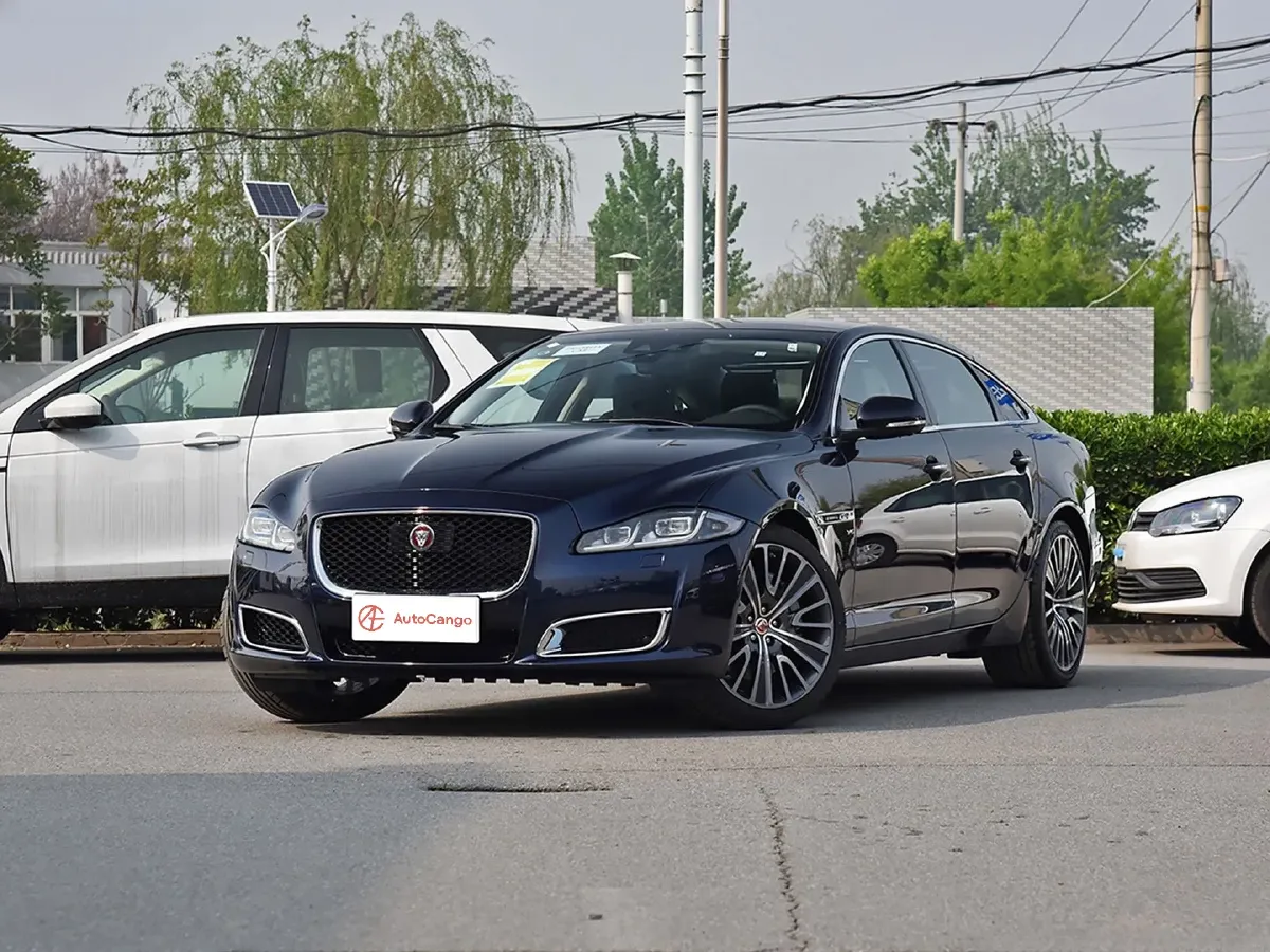 Jaguar XJ,autocango,china used car exporter,china ev exporter,chinese used car exporter,chinese used ev exporter Jaguar XJ,autocango,china used car exporter,china ev exporter,chinese used car exporter,chinese used ev exporter