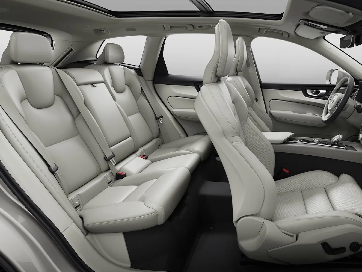 Volvo XC60,autocango,china used car exporter,china ev exporter,chinese used car exporter,chinese used ev exporter