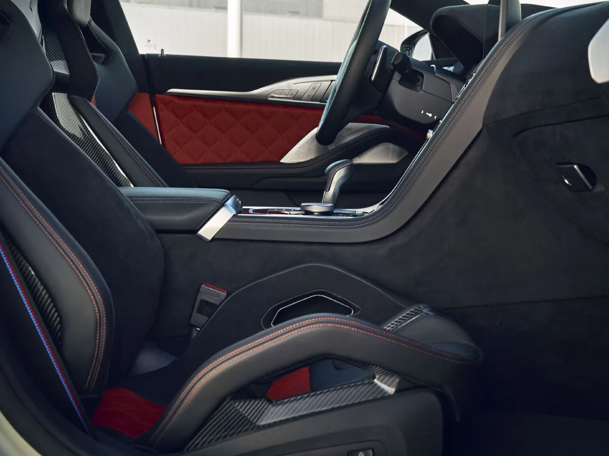 BMW M8,autocango,china used car exporter,china ev exporter,chinese used car exporter,chinese used ev exporter