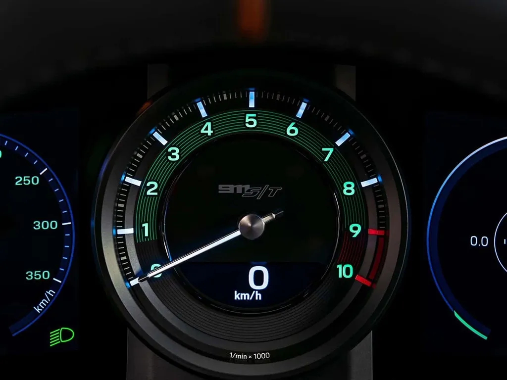 Porsche 911,autocango,china used car exporter,china ev exporter,chinese used car exporter,chinese used ev exporter