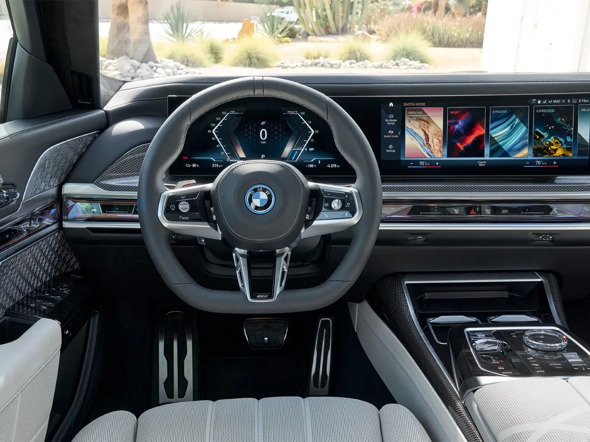 BMW i7,autocango,china used car exporter,china ev exporter,chinese used car exporter,chinese used ev exporter