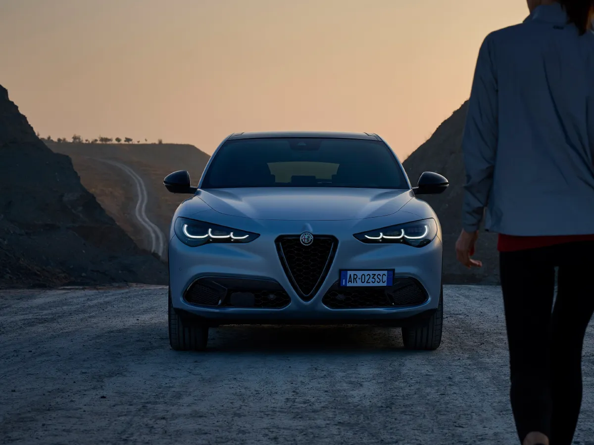 Alfa Romeo Stelvio,autocango,china used car exporter,china ev exporter,chinese used car exporter,chinese used ev exporter