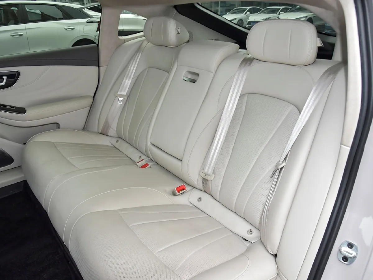 2023 Roewe F7 BEV 77KWH,autocango,china used car exporter,china ev exporter,chinese used car exporter,chinese used ev exporter