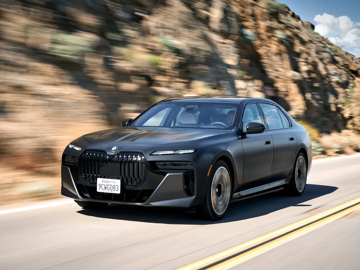 BMW i7,autocango,china used car exporter,china ev exporter,chinese used car exporter,chinese used ev exporter