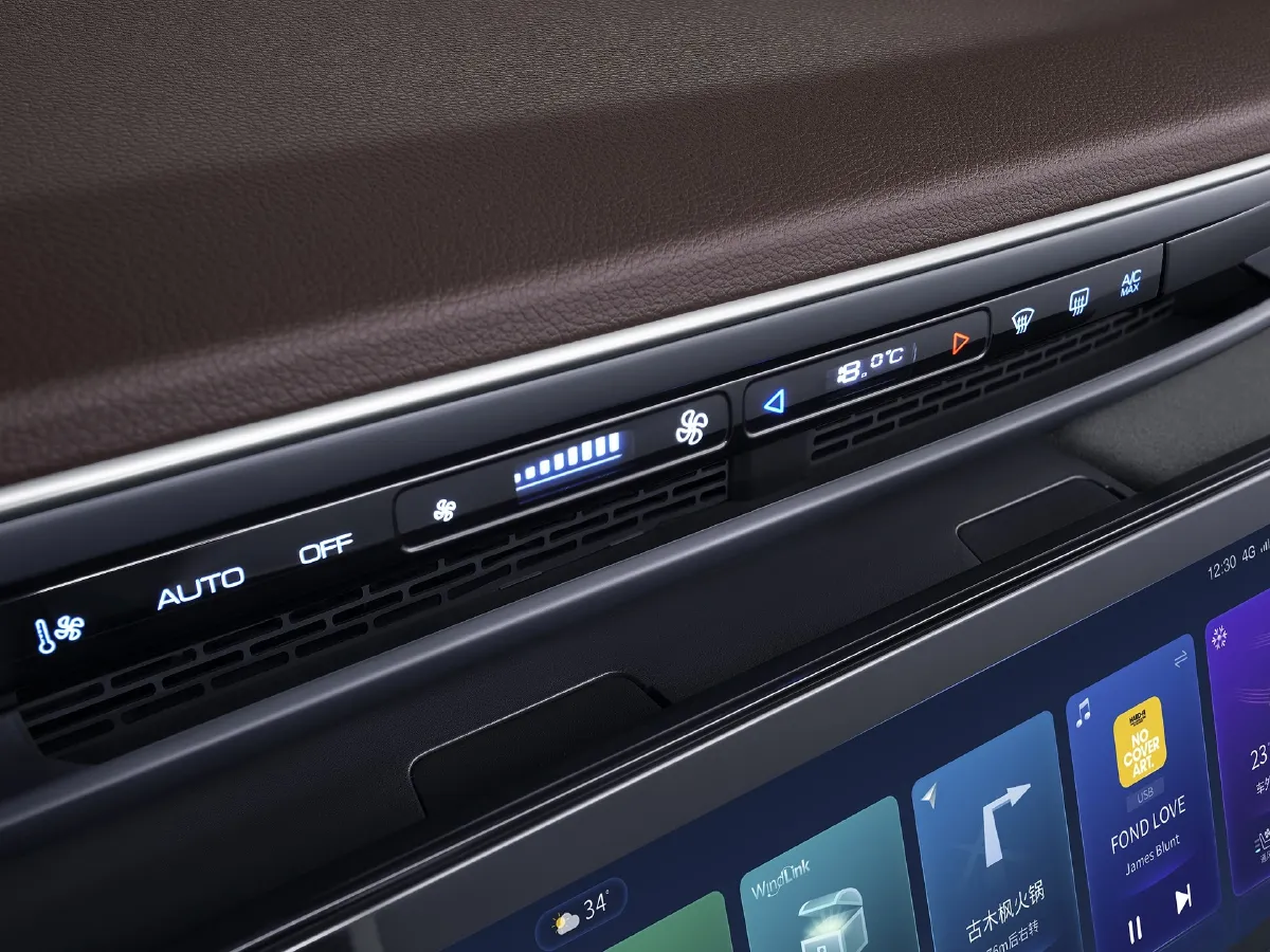 DongFeng Aeolus YiXuan MAX,autocango,china used car exporter,china ev exporter,chinese used car exporter,chinese used ev exporter