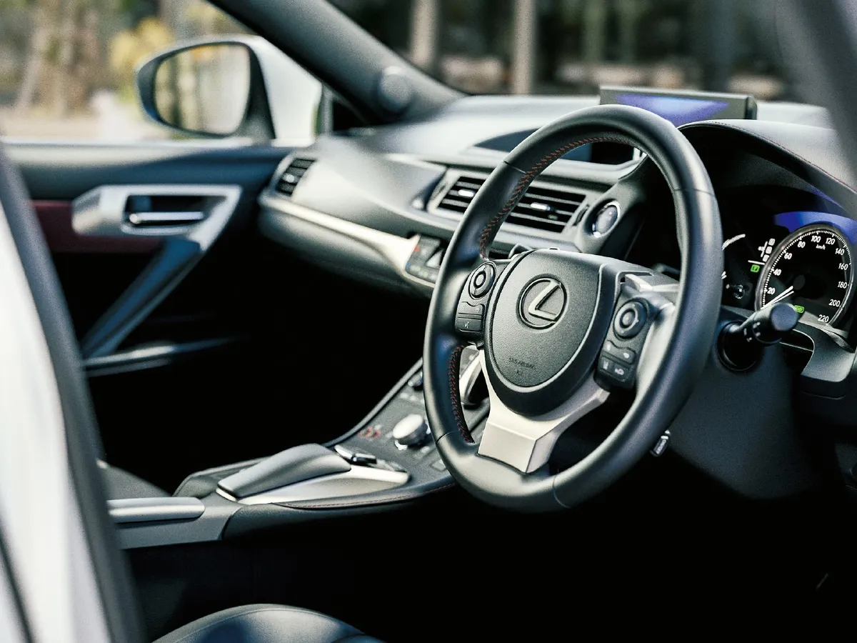 Lexus CT,autocango,china used car exporter,china ev exporter,chinese used car exporter,chinese used ev exporter