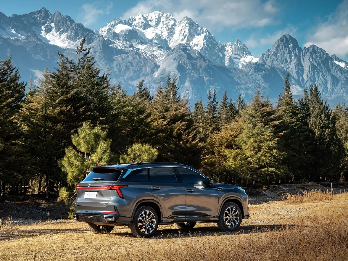 ChangAn CS75 Plus,autocango,china used car exporter,china ev exporter,chinese used car exporter,chinese used ev exporter