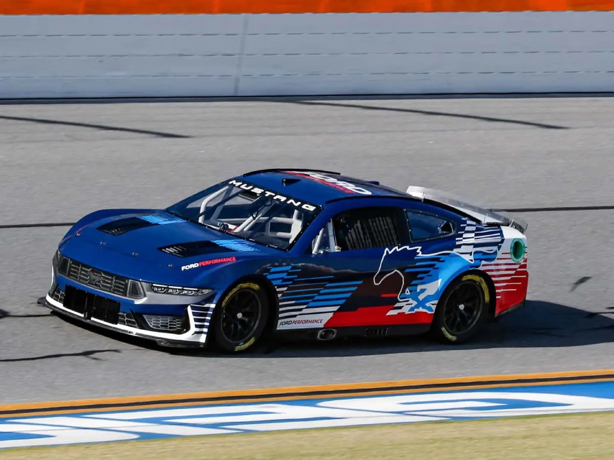 Ford Mustang,autocango,china used car exporter,china ev exporter,chinese used car exporter,chinese used ev exporter