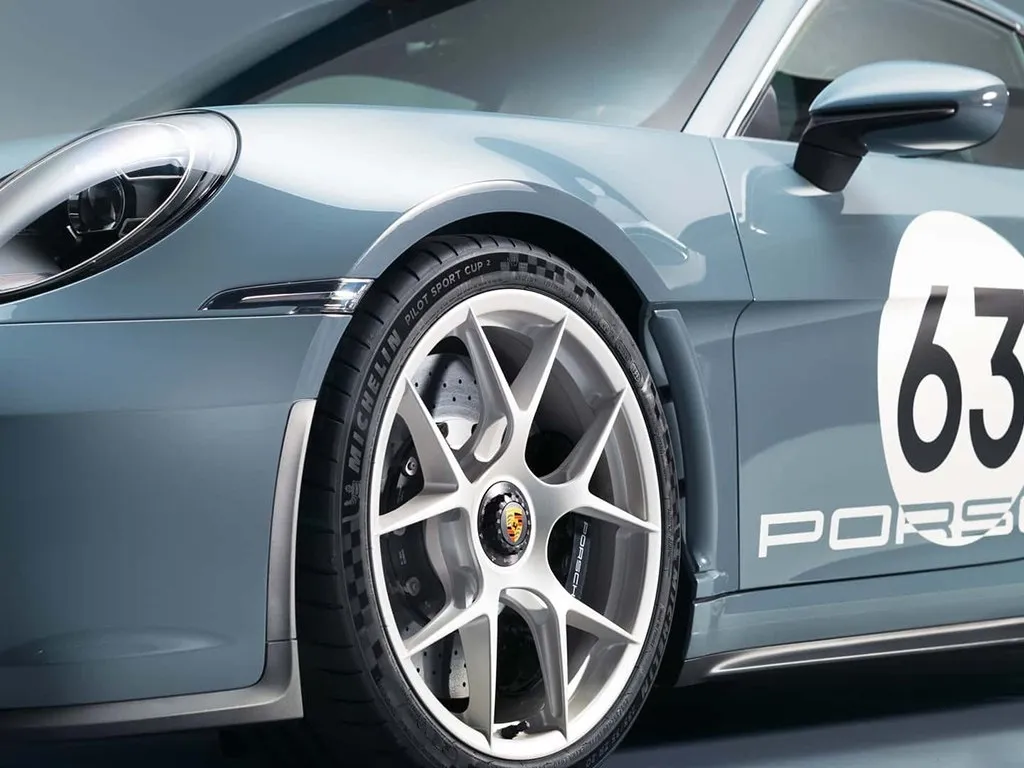 Porsche 911,autocango,china used car exporter,china ev exporter,chinese used car exporter,chinese used ev exporter