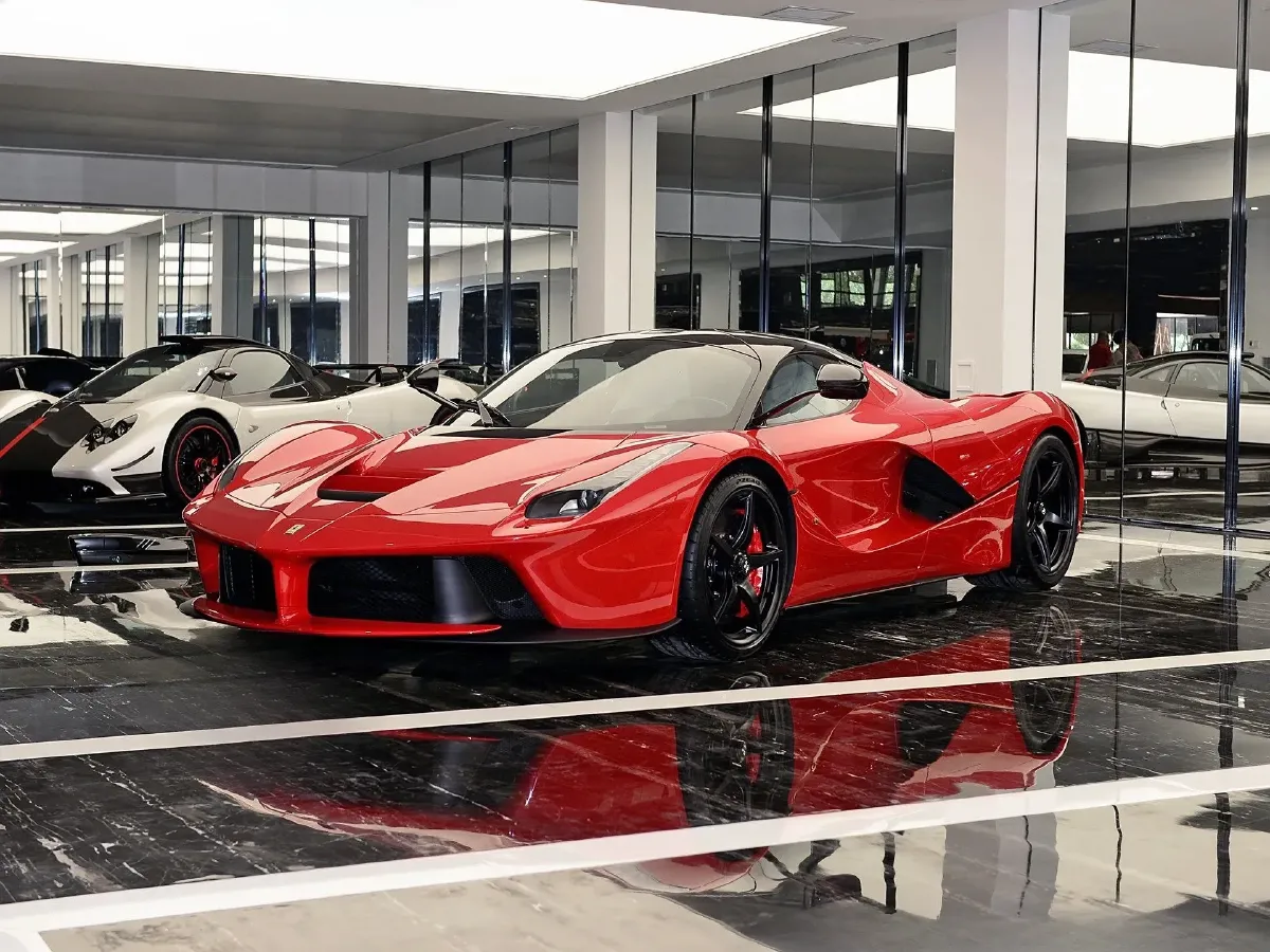 2014 Ferrari LaFerrari 6.3L 800HP V12 7DCT Hybrid,autocango,china used car exporter,china ev exporter,chinese used car exporter,chinese used ev exporter