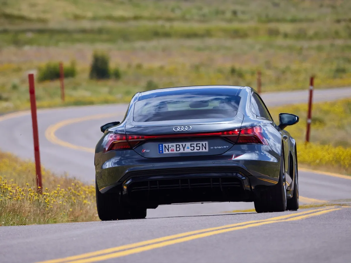 2023 Audi RS e-tron GT 2AT BEV 93.4KWH,autocango,china used car exporter,china ev exporter,chinese used car exporter,chinese used ev exporter