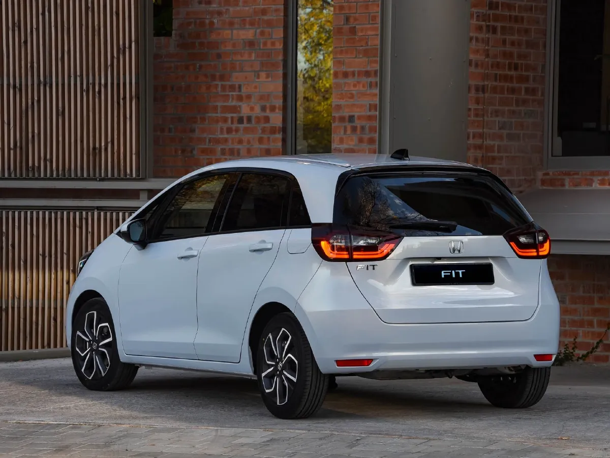 2013 Honda Fit 1.3L 88HP L4 CVT Hybrid,autocango,china used car exporter,china ev exporter,chinese used car exporter,chinese used ev exporter