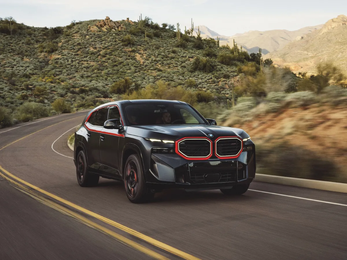 2023 BMW XM 4.4T 585HP V8 8AT PHEV 25.7KWH,autocango,china used car exporter,china ev exporter,chinese used car exporter,chinese used ev exporter