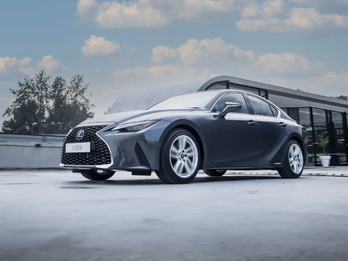 Lexus IS,autocango,china used car exporter,china ev exporter,chinese used car exporter,chinese used ev exporter