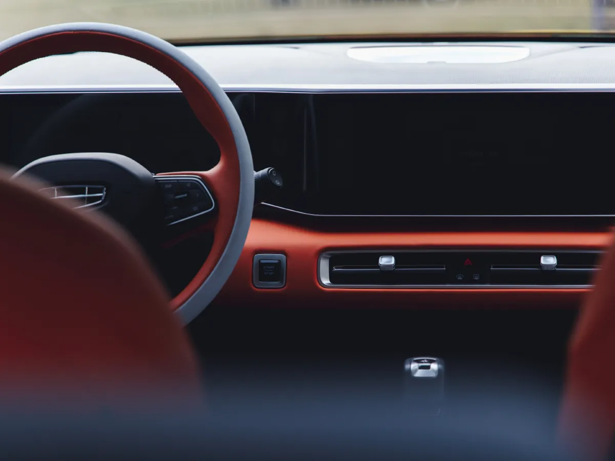 Geely ICON,autocango,china used car exporter,china ev exporter,chinese used car exporter,chinese used ev exporter