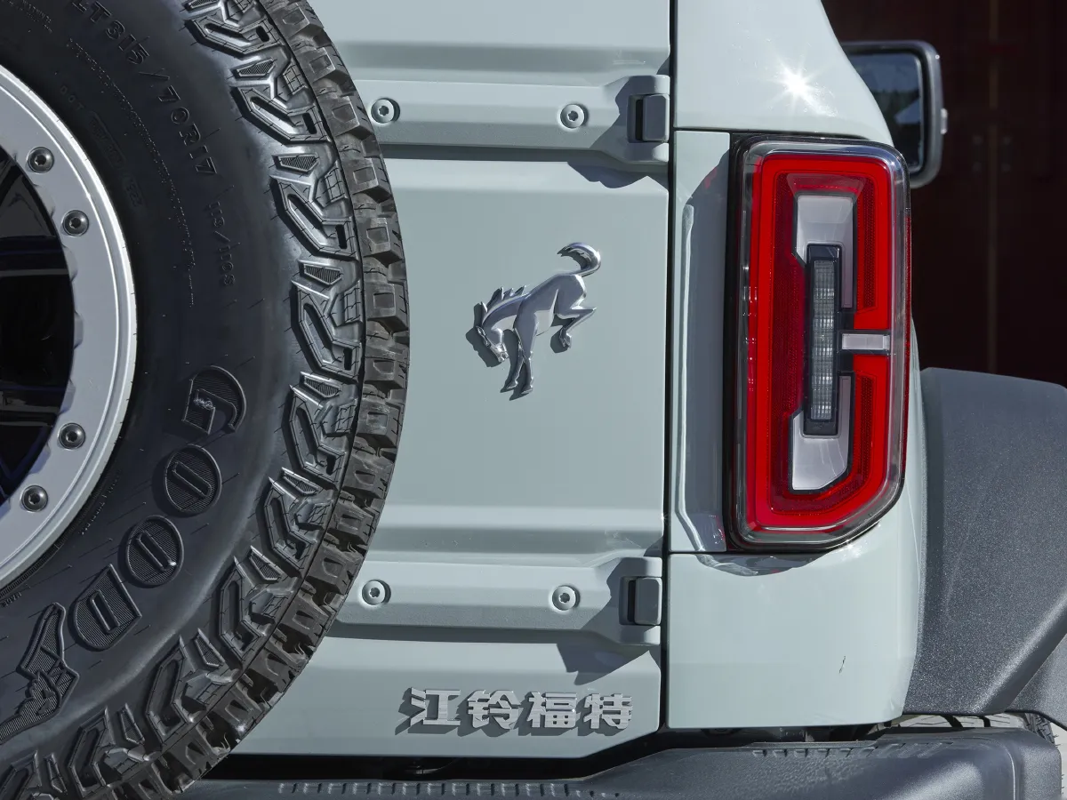 Ford Bronco,autocango,china used car exporter,china ev exporter,chinese used car exporter,chinese used ev exporter