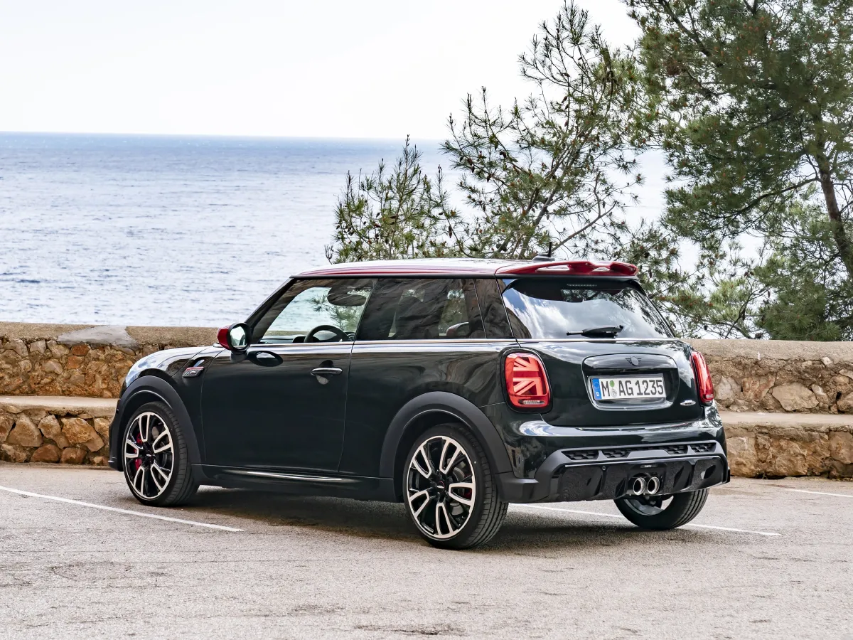 MINI JCW,autocango,china used car exporter,china ev exporter,chinese used car exporter,chinese used ev exporter