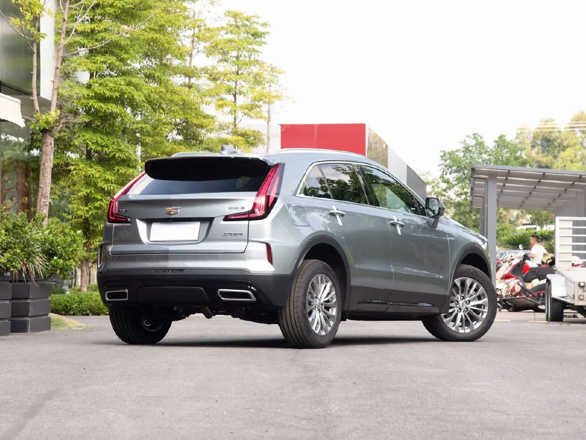 2024 Cadillac XT4 2.0T 237HP L4 9AT,autocango,china used car exporter,china ev exporter,chinese used car exporter,chinese used ev exporter