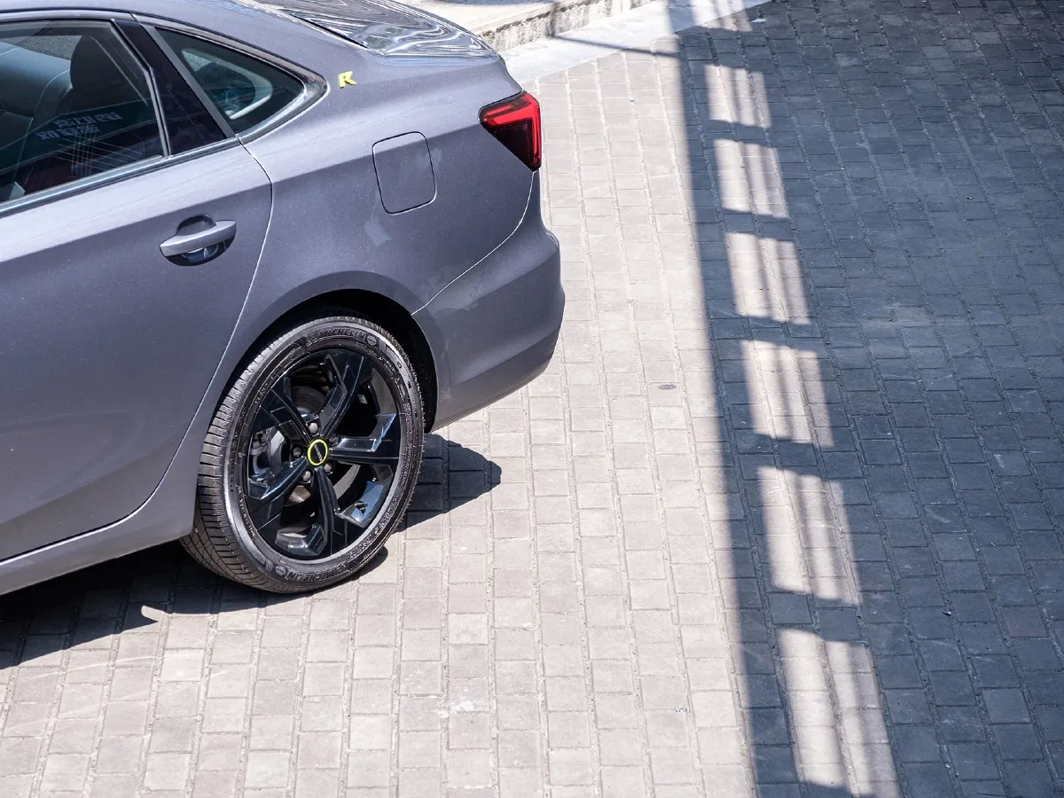 Roewe i6 MAX,autocango,china used car exporter,china ev exporter,chinese used car exporter,chinese used ev exporter