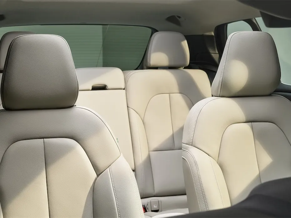 Volvo XC40,autocango,china used car exporter,china ev exporter,chinese used car exporter,chinese used ev exporter