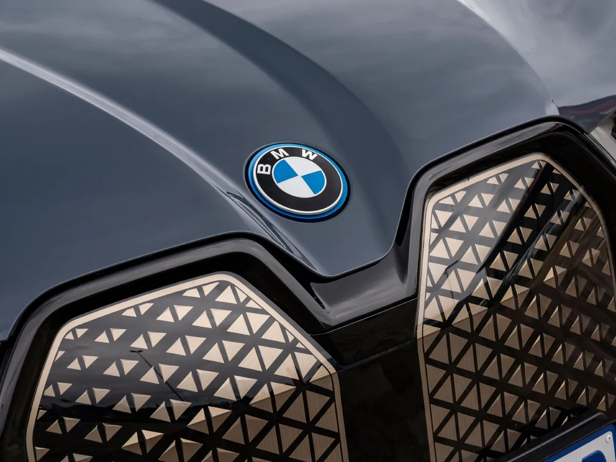 BMW iX,autocango,china used car exporter,china ev exporter,chinese used car exporter,chinese used ev exporter