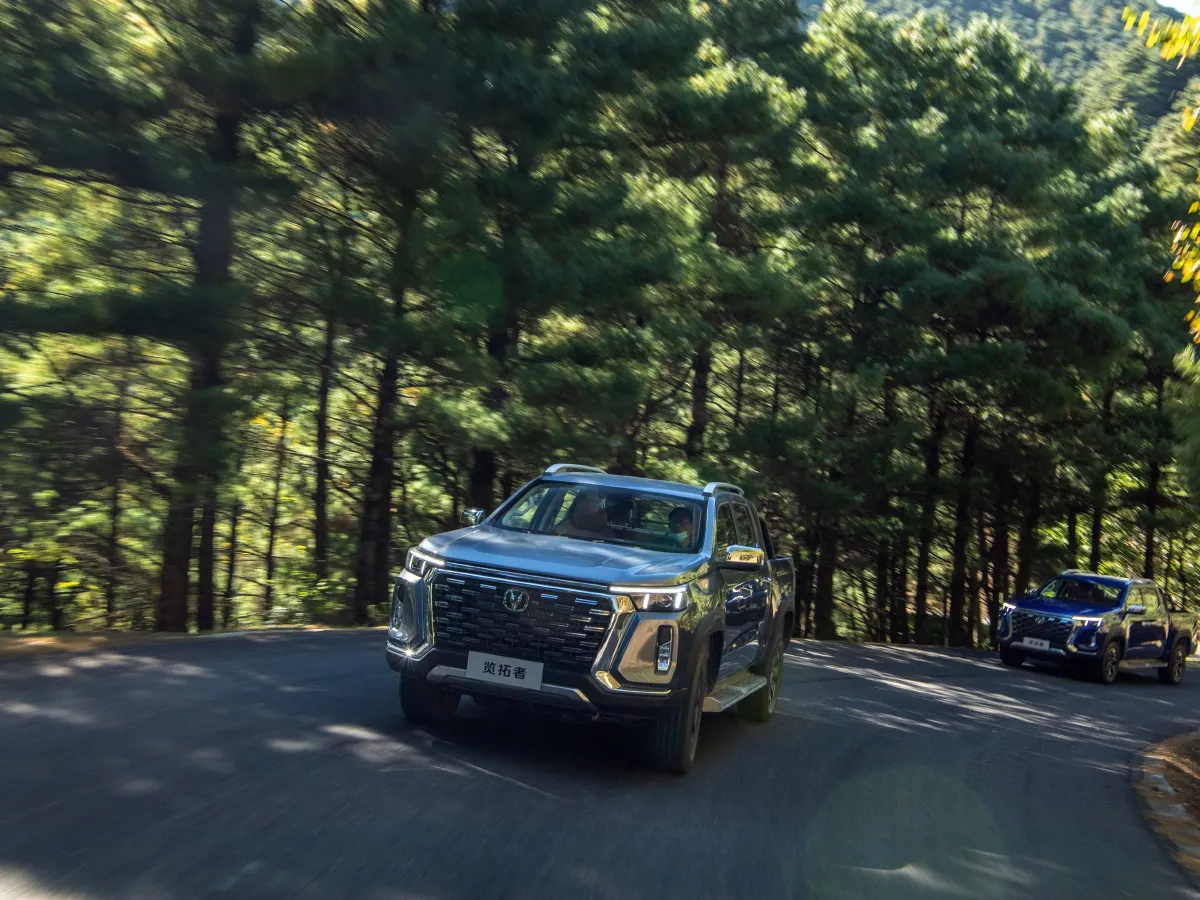 ChangAn LanTuoZhe,autocango,china used car exporter,china ev exporter,chinese used car exporter,chinese used ev exporter