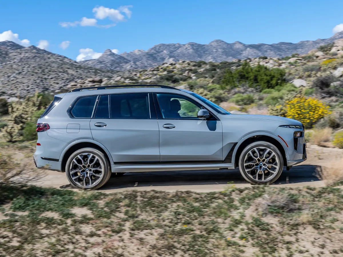 BMW X7,autocango,china used car exporter,china ev exporter,chinese used car exporter,chinese used ev exporter