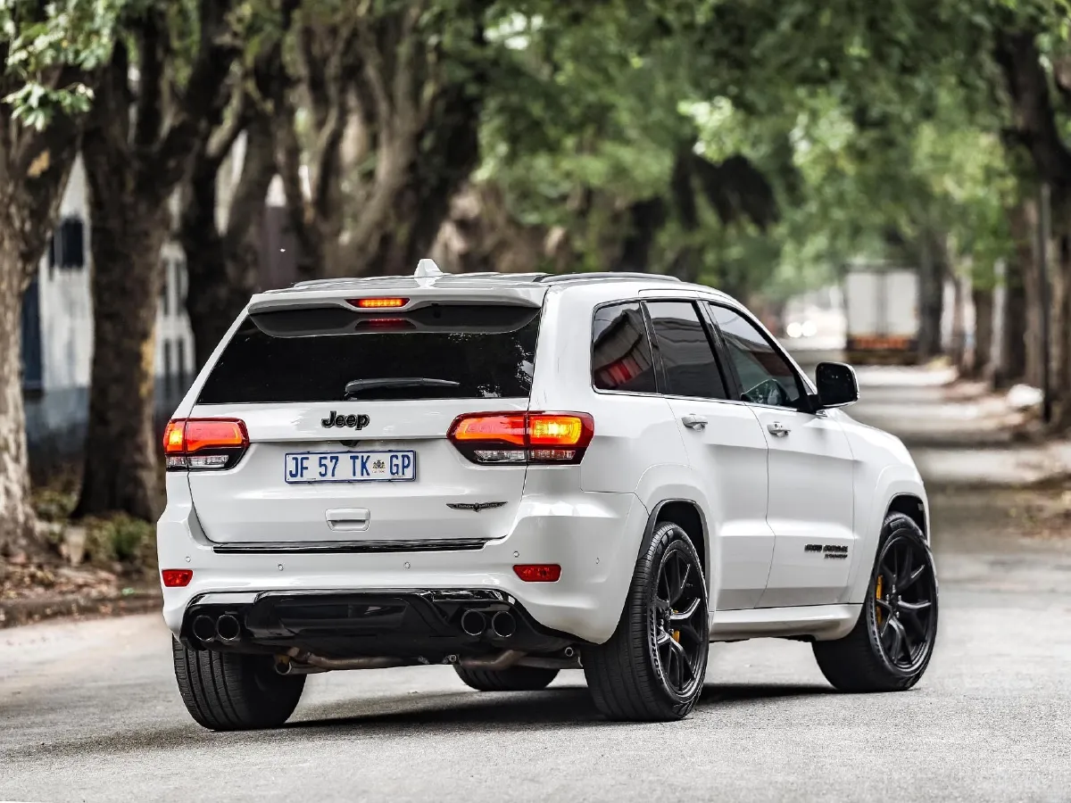 Jeep Grand Cherokee,autocango,china used car exporter,china ev exporter,chinese used car exporter,chinese used ev exporter