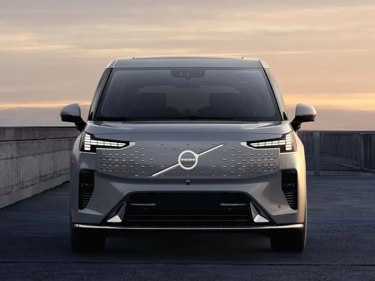 Volvo EM90,autocango,china used car exporter,china ev exporter,chinese used car exporter,chinese used ev exporter