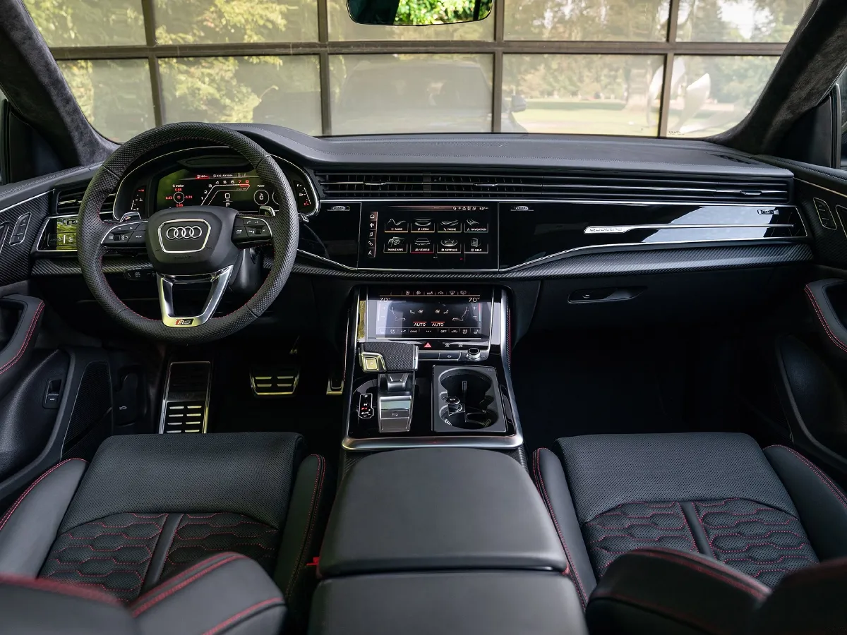 Audi RS Q8,autocango,china used car exporter,china ev exporter,chinese used car exporter,chinese used ev exporter