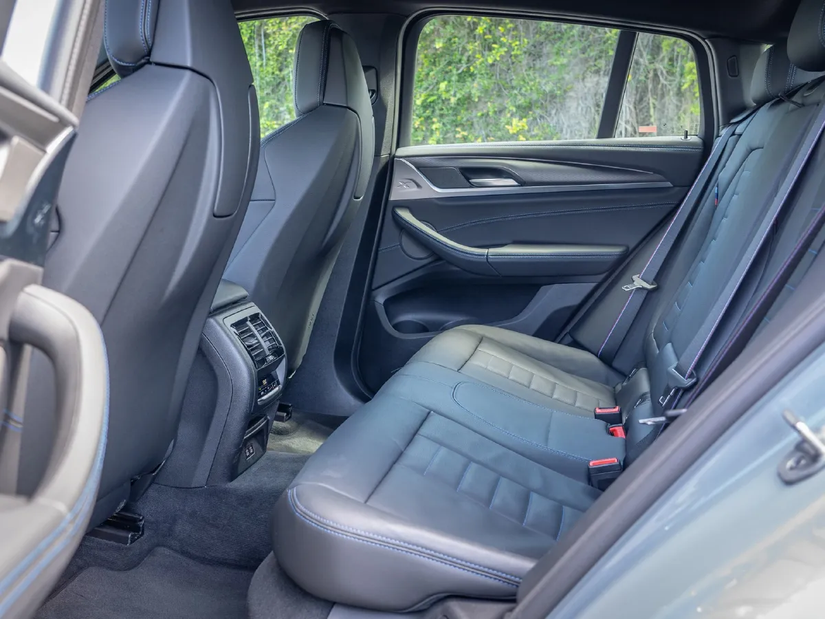 BMW X4,autocango,china used car exporter,china ev exporter,chinese used car exporter,chinese used ev exporter BMW X4,autocango,china used car exporter,china ev exporter,chinese used car exporter,chinese used ev exporter