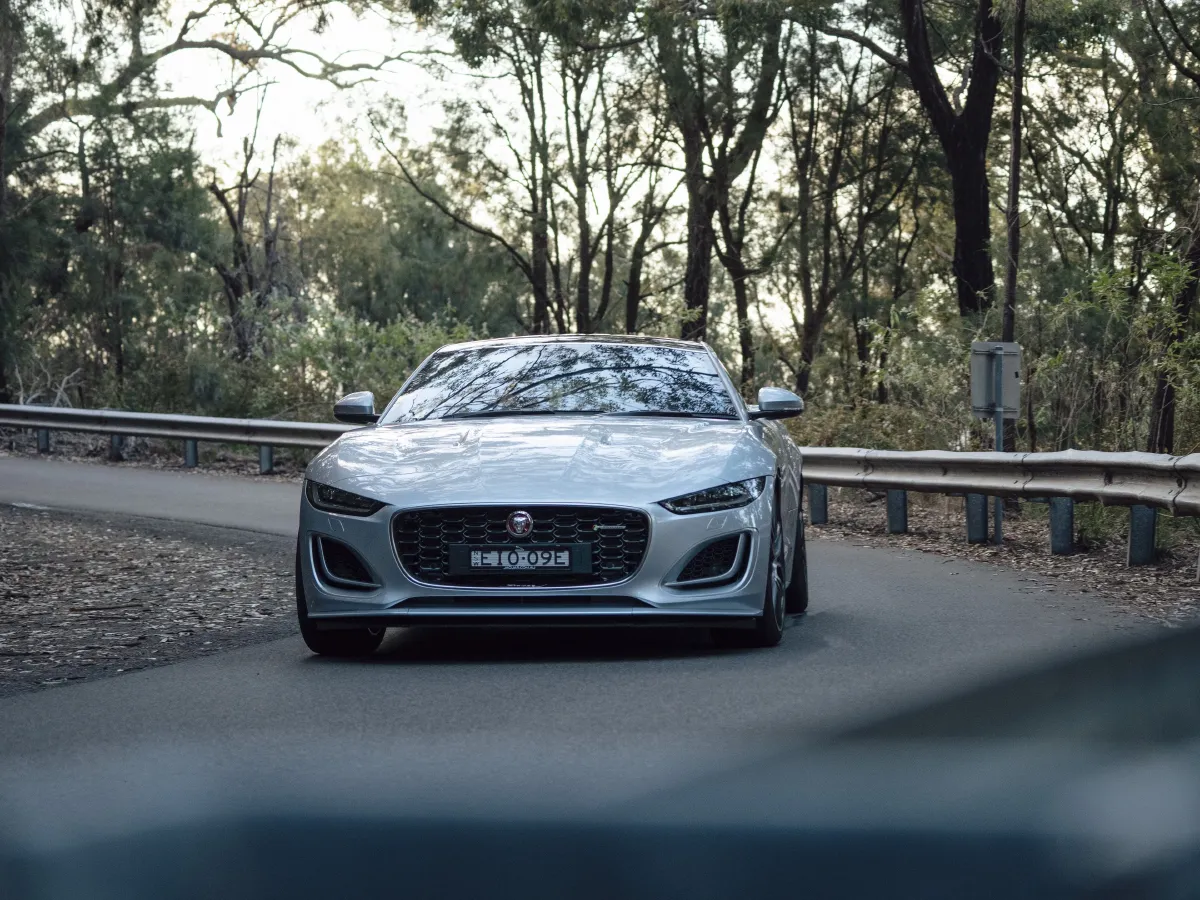 Jaguar F-TYPE,autocango,china used car exporter,china ev exporter,chinese used car exporter,chinese used ev exporter