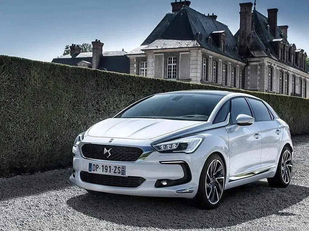 DS 5,autocango,china used car exporter,china ev exporter,chinese used car exporter,chinese used ev exporter