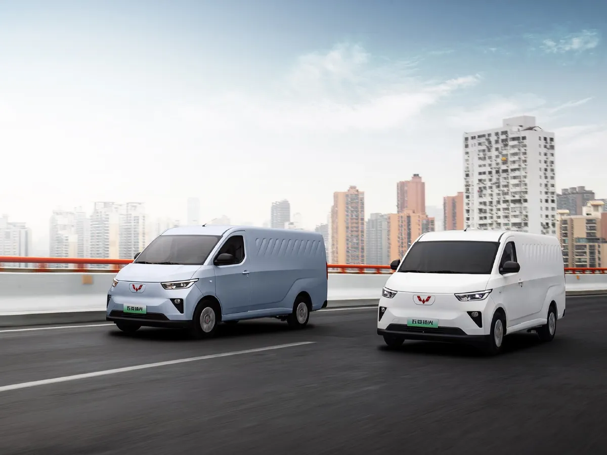 WuLing YangGuang,autocango,china used car exporter,china ev exporter,chinese used car exporter,chinese used ev exporter