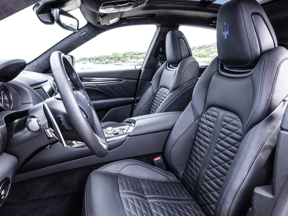 Maserati Levante,autocango,china used car exporter,china ev exporter,chinese used car exporter,chinese used ev exporter