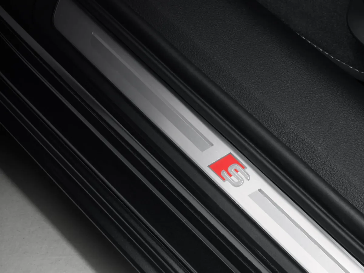 Audi A6L,autocango,china used car exporter,china ev exporter,chinese used car exporter,chinese used ev exporter