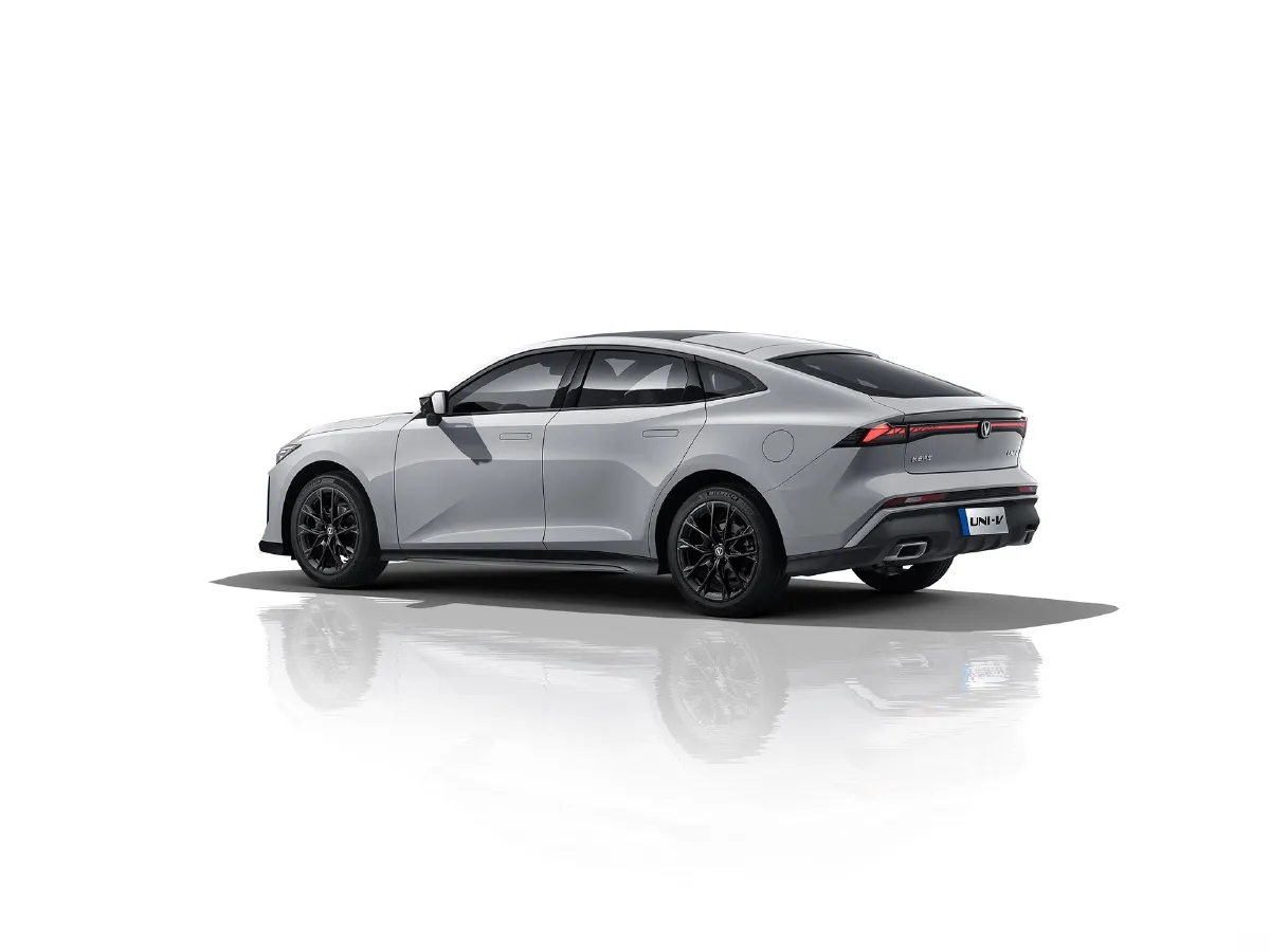 ChangAn UNI-V,autocango,china used car exporter,china ev exporter,chinese used car exporter,chinese used ev exporter