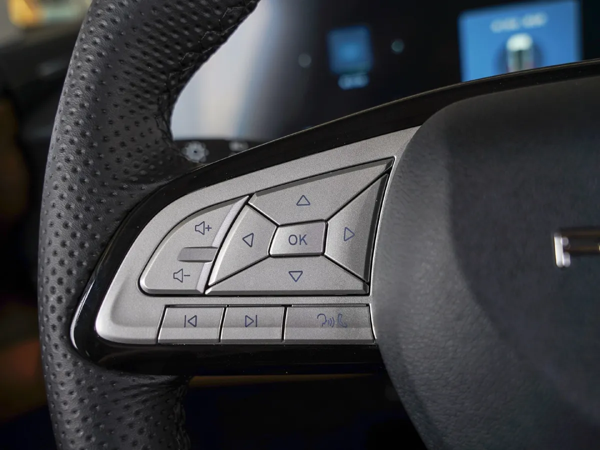 DongFeng Forthing XingHai V9,autocango,china used car exporter,china ev exporter,chinese used car exporter,chinese used ev exporter DongFeng Forthing XingHai V9,autocango,china used car exporter,china ev exporter,chinese used car exporter,chinese used ev exporter