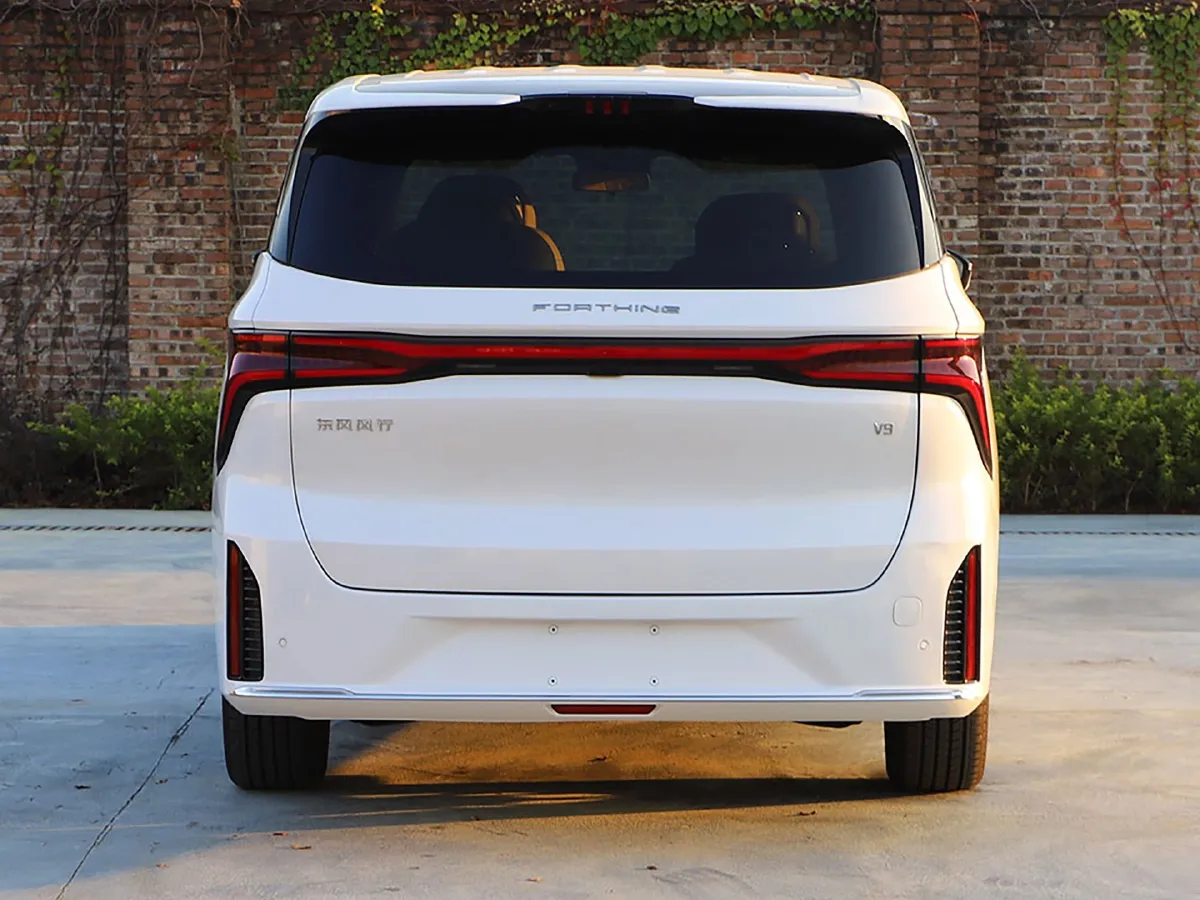 DongFeng Forthing XingHai V9,autocango,china used car exporter,china ev exporter,chinese used car exporter,chinese used ev exporter DongFeng Forthing XingHai V9,autocango,china used car exporter,china ev exporter,chinese used car exporter,chinese used ev exporter