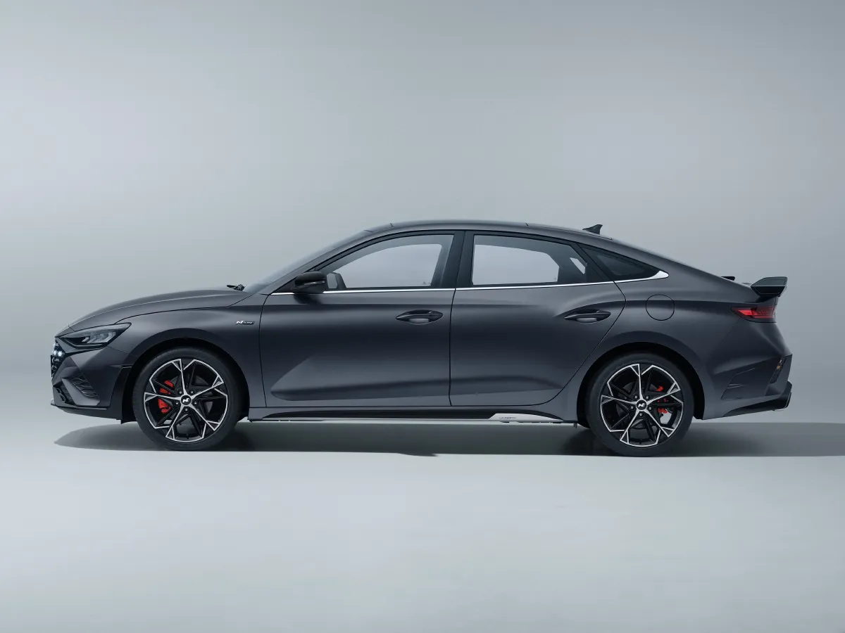 Hyundai La Festa,autocango,china used car exporter,china ev exporter,chinese used car exporter,chinese used ev exporter