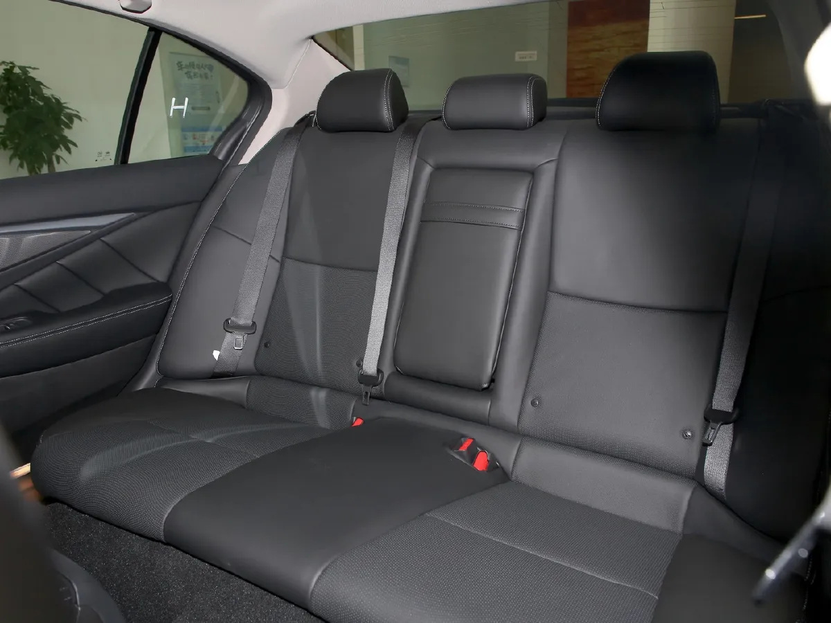 Infiniti Q50L,autocango,china used car exporter,china ev exporter,chinese used car exporter,chinese used ev exporter