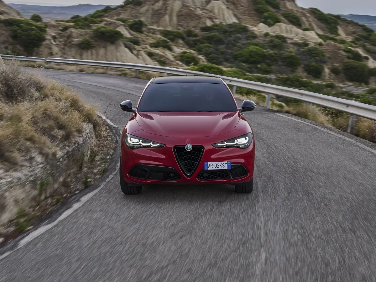 Alfa Romeo Stelvio,autocango,china used car exporter,china ev exporter,chinese used car exporter,chinese used ev exporter