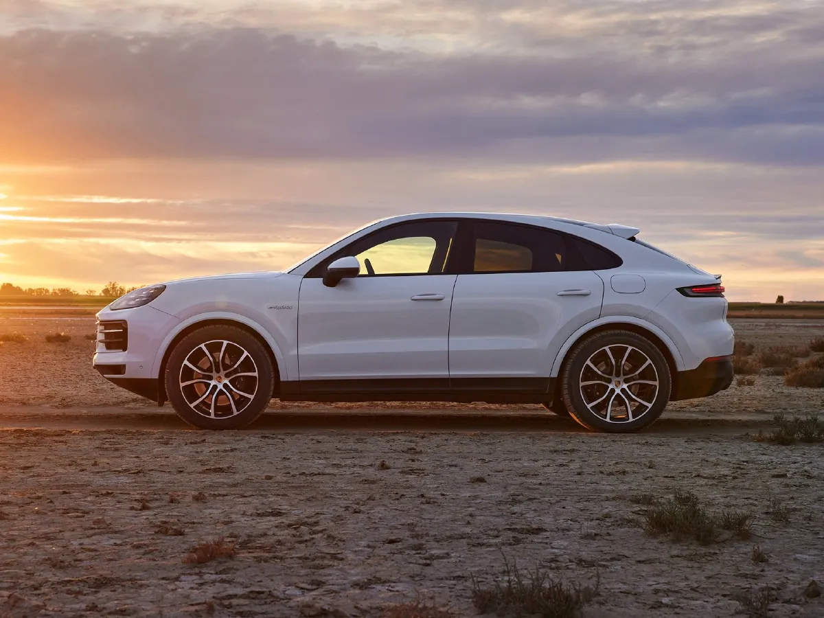 Porsche Cayenne,autocango,china used car exporter,china ev exporter,chinese used car exporter,chinese used ev exporter