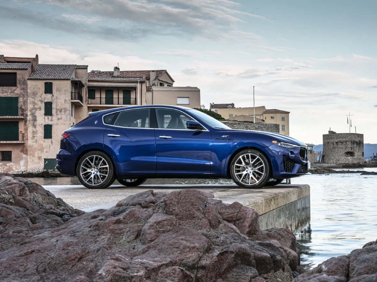 Maserati Levante,autocango,china used car exporter,china ev exporter,chinese used car exporter,chinese used ev exporter