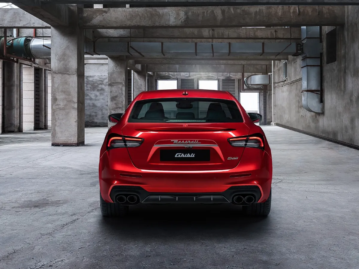 Maserati Ghibli,autocango,china used car exporter,china ev exporter,chinese used car exporter,chinese used ev exporter