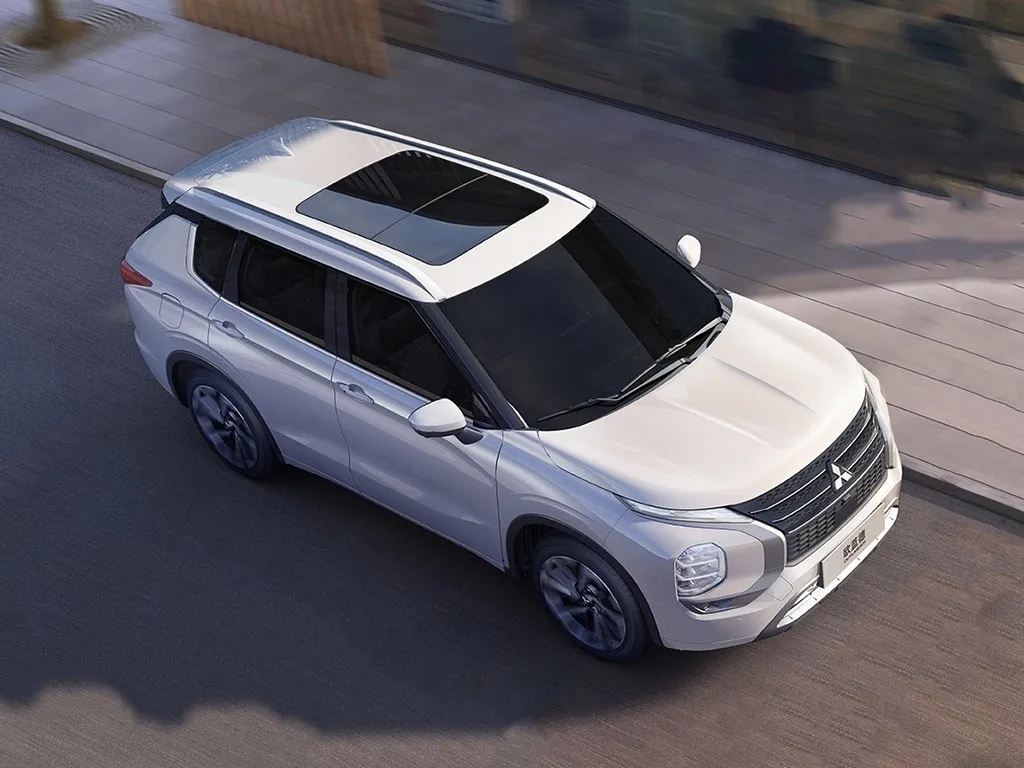 Mitsubishi Outlander,autocango,china used car exporter,china ev exporter,chinese used car exporter,chinese used ev exporter