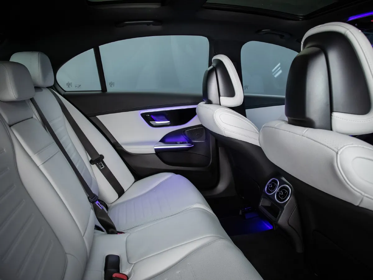 Mercedes-Benz C Class,autocango,china used car exporter,china ev exporter,chinese used car exporter,chinese used ev exporter